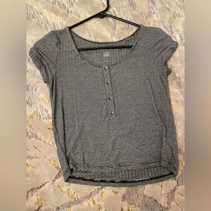 American Eagle XS Button top